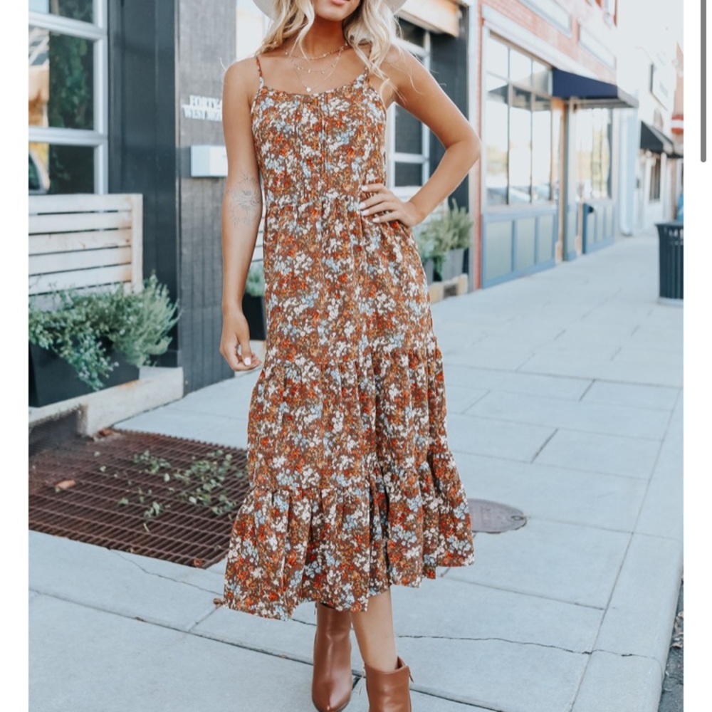 NWT Floral Tiered Dress